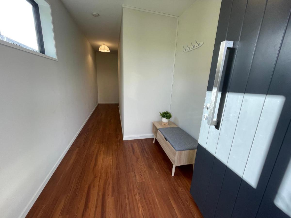 Quiet, New, Sunny Cnzhouse On Upstairs Near Cbd Appartement Christchurch Buitenkant foto