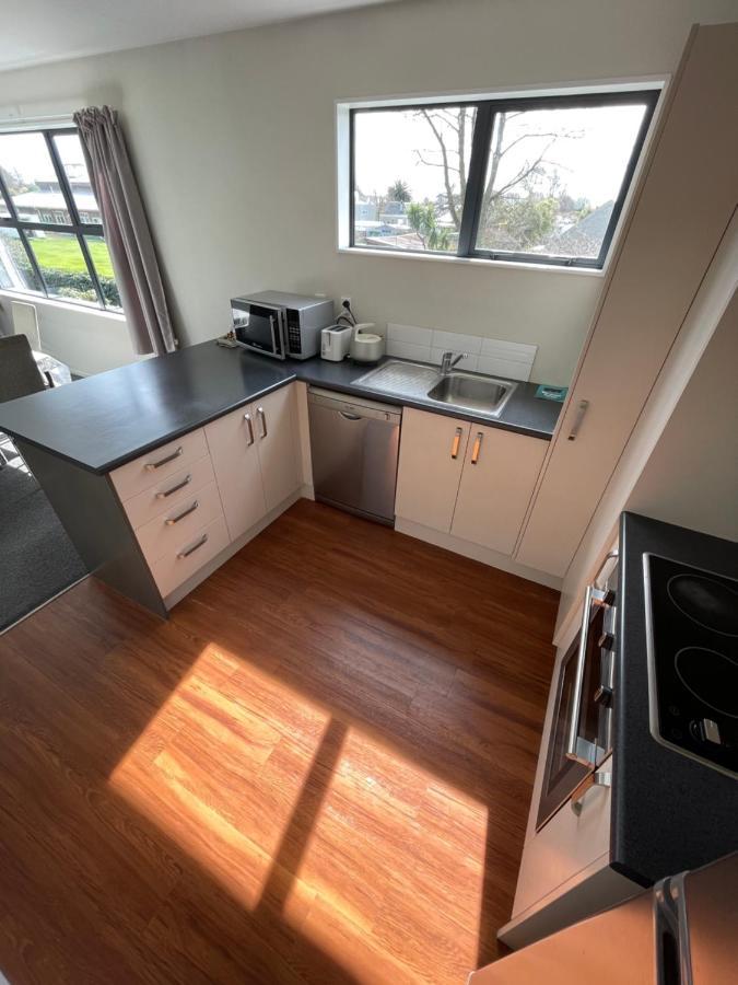 Quiet, New, Sunny Cnzhouse On Upstairs Near Cbd Appartement Christchurch Buitenkant foto