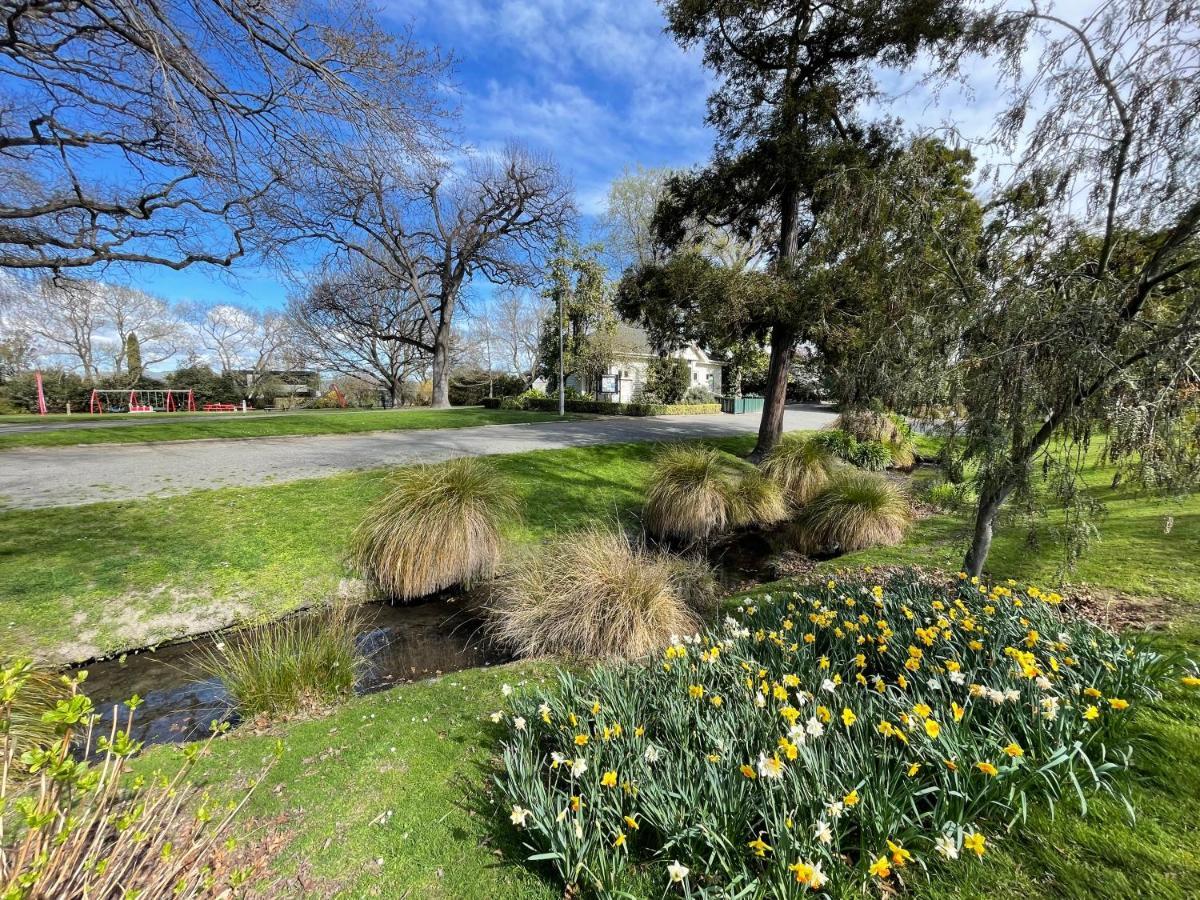 Quiet, New, Sunny Cnzhouse On Upstairs Near Cbd Appartement Christchurch Buitenkant foto